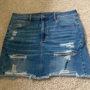 Never worn! Blue denim skirt